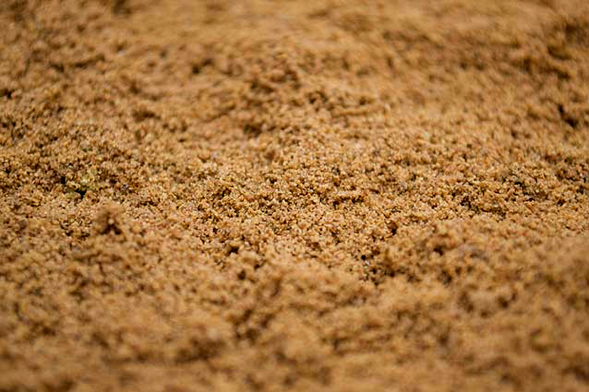 Brown Pit Sand (25kg Poly Bag)